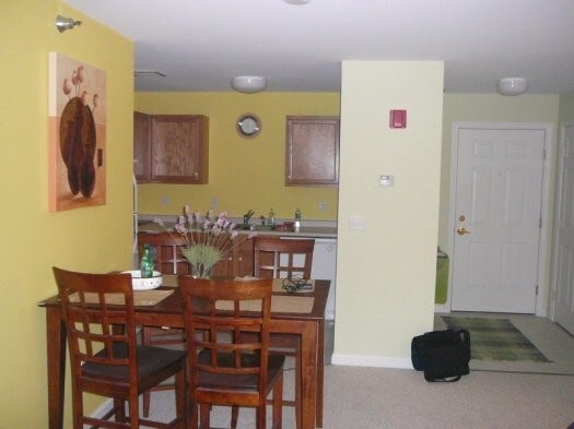 Dinning & Kitchen - 305 Lime Kiln Rd