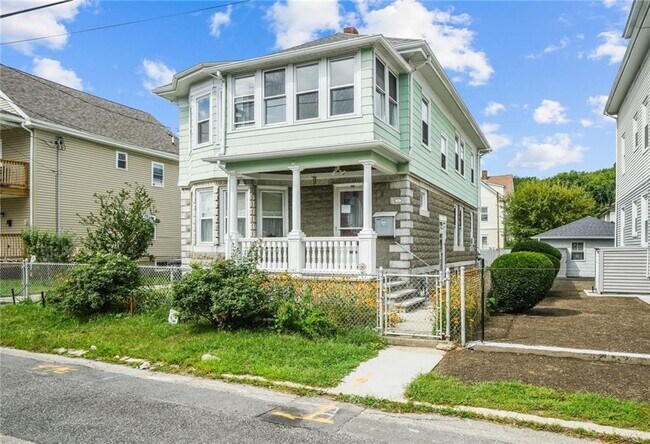 Building Photo - 111 2nd St