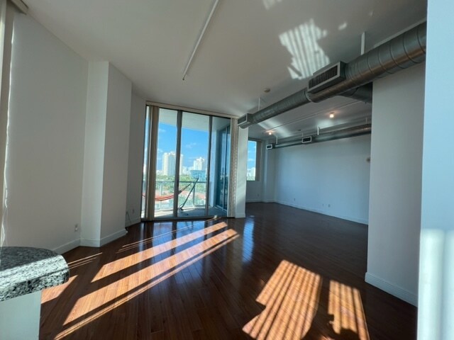 Livingroom - 3029 NE 188th St