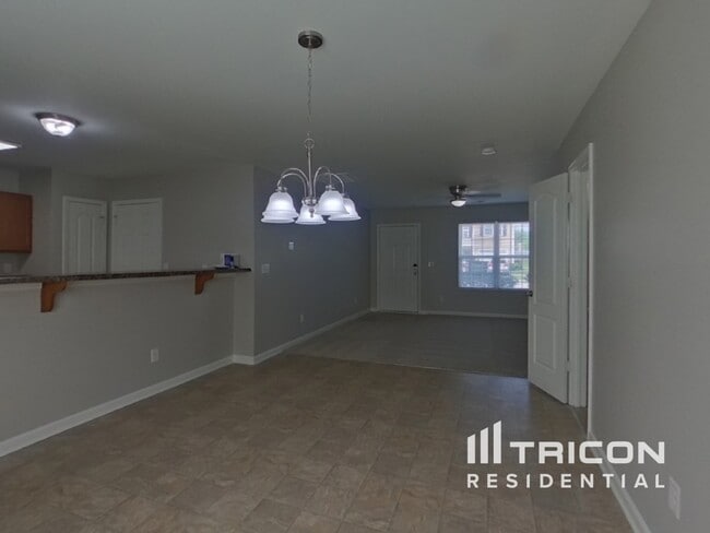 Building Photo - 537 Gentle Breeze Ln