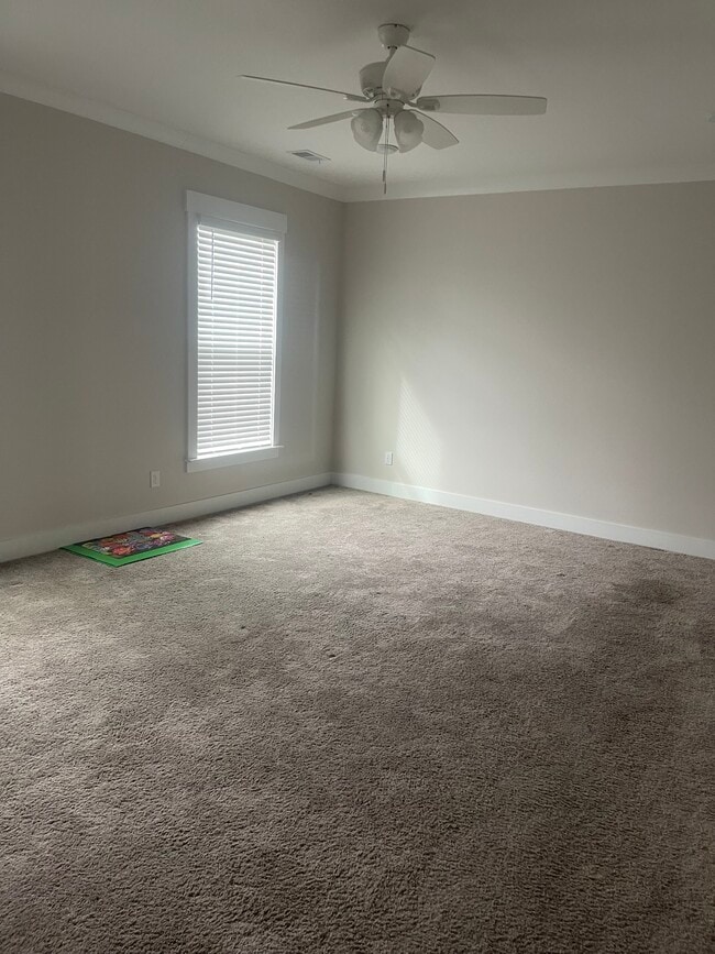 Building Photo - 143 Westfield Dr