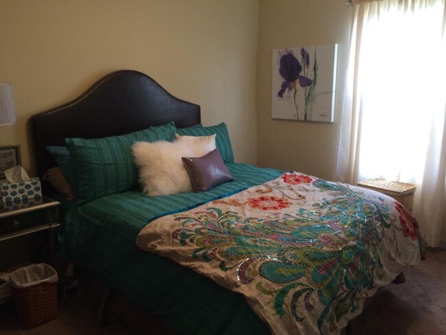 Foto del edificio - 1717 Locust Ave