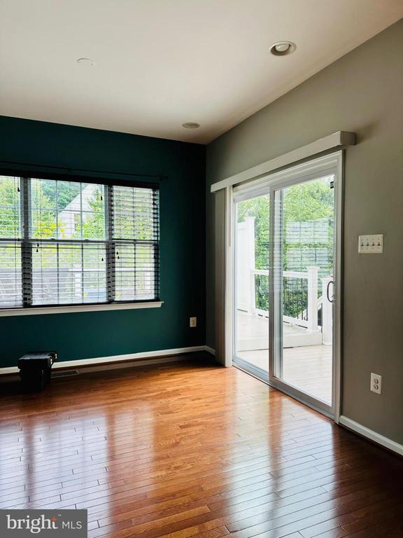 Foto del edificio - 6764 Green Mill Way