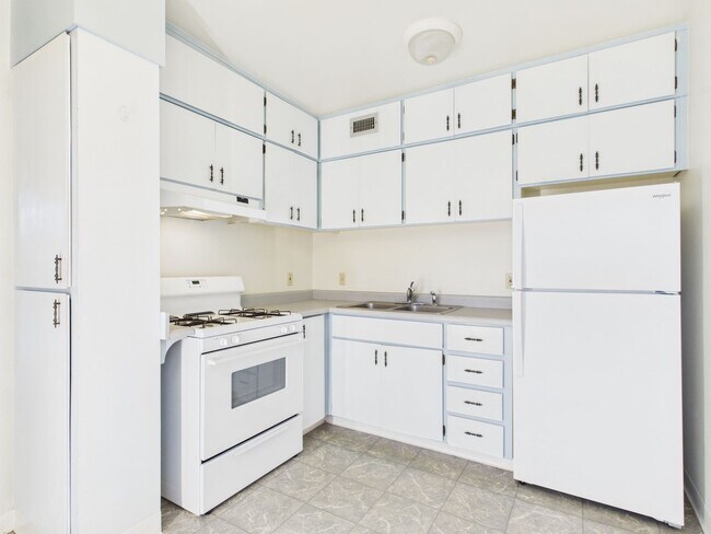Foto del edificio - 1 bedroom Ocean Forest condo for rent