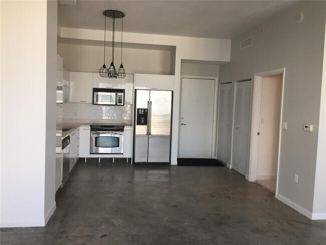 Foto del edificio - 133 NE 2nd Ave