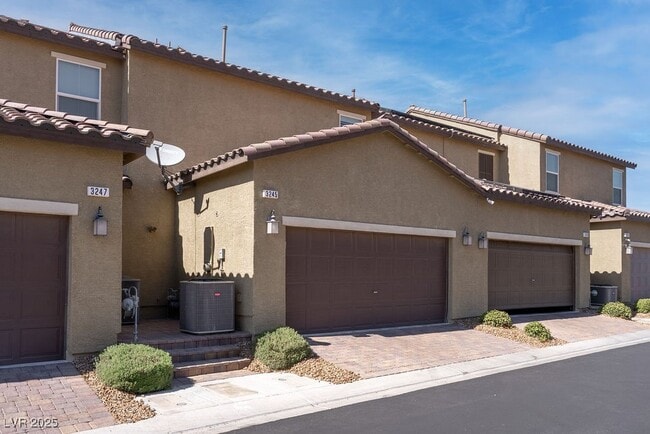 Building Photo - 3245 Montage Dr