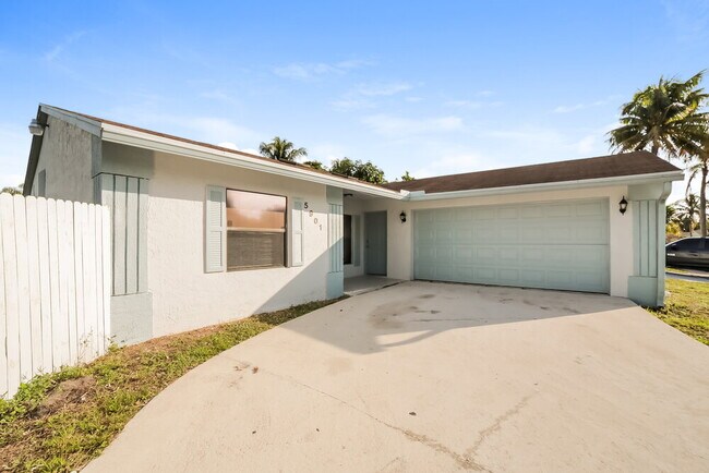 Foto del edificio - 5901 Lincoln Cir W