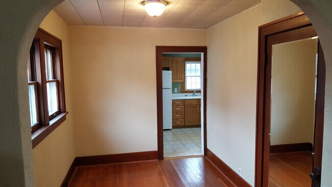 Foto del edificio - 807 3rd Ave NW