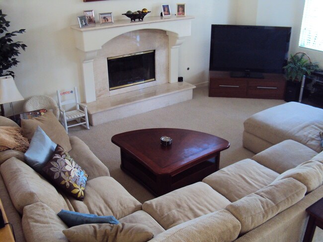 LR desde el comedor - 314 N Catalina Ave