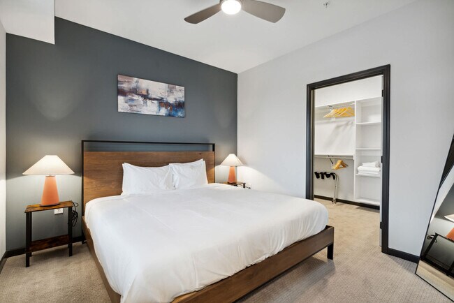 Building Photo - 423 E Michigan St