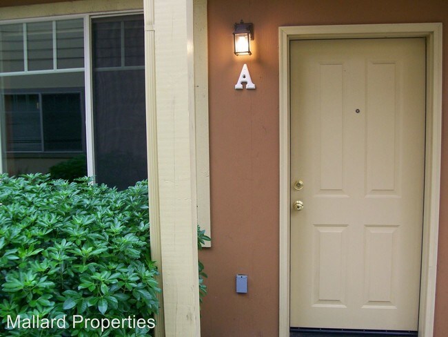 Building Photo - 1721 Patterson Alley