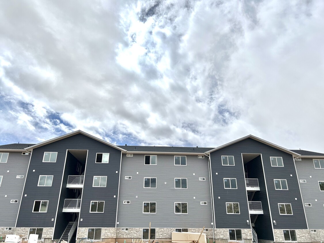 Primary Photo - 534 W 1045 N