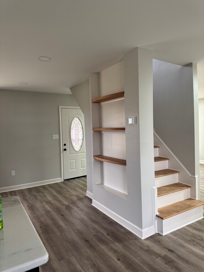 Foto del edificio - 205 Lakeview Rd