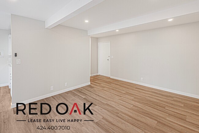 Foto del edificio - Fabulous One Bedroom with Plush Carpet Flo...