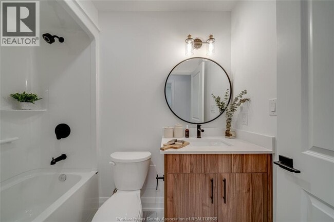 Building Photo - 11957 Tecumseh Rd E