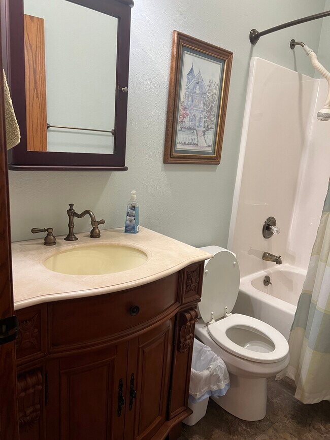 Foto del edificio - 310 N 1st St