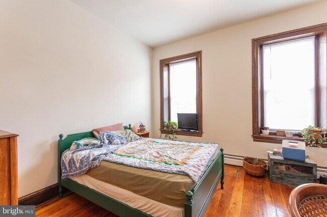 Foto del edificio - 423 E Philadelphia Ave