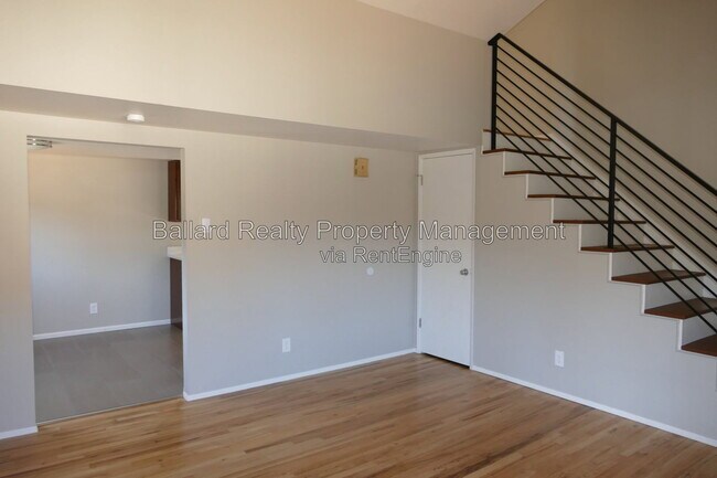 Foto del edificio - 5411 32nd Ave NW