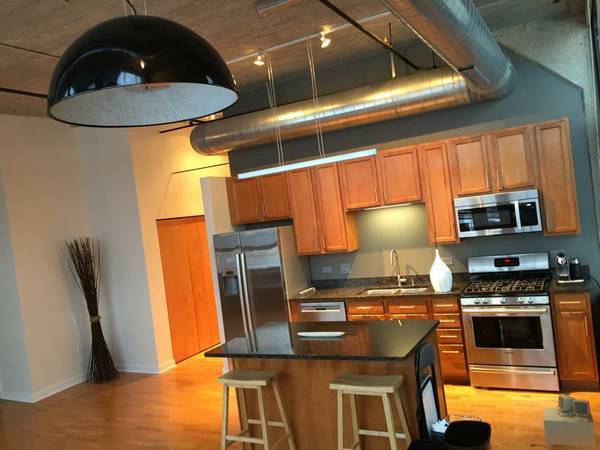 Kitchen - 3963 W Belmont Ave