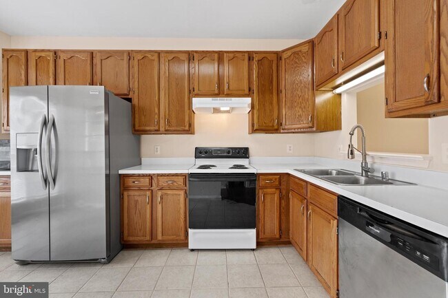 Building Photo - 401 Ben Neuis Pl