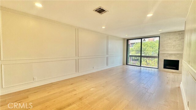 Foto del edificio - 1735 N Fuller Ave