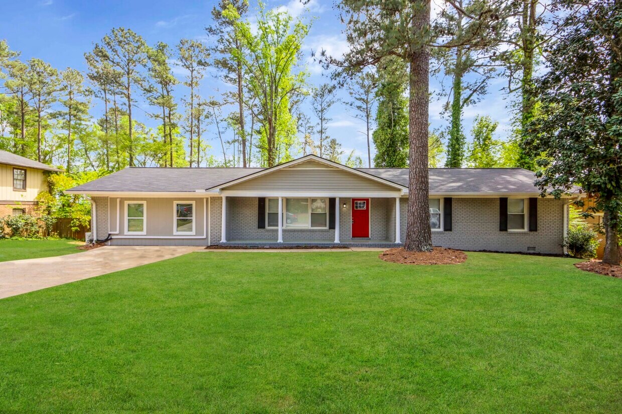 Primary Photo - 4240 Newcomb Rd