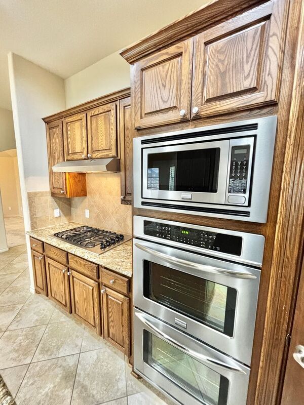 Foto del edificio - 5617 Spirit Lake Dr