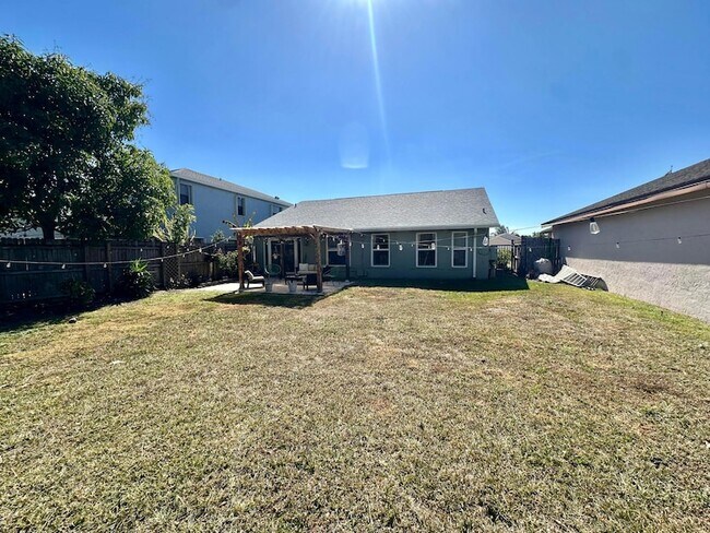 Foto del edificio - 4492 Brook Dr