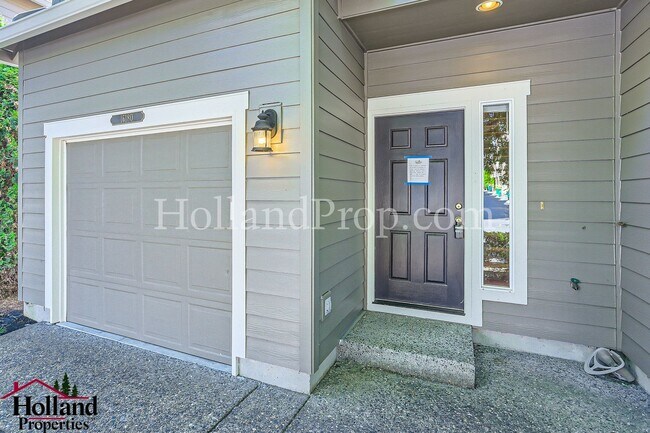 Building Photo - Awesome Townhouse in Bethany Area! *** 1 A...