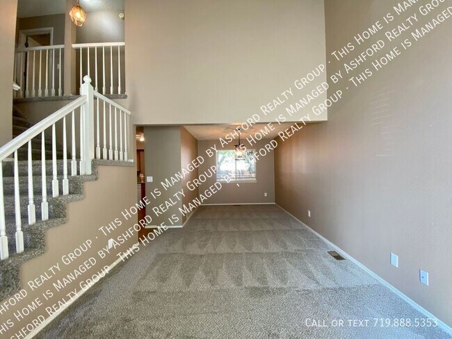 Building Photo - 5330 Tupper Ct