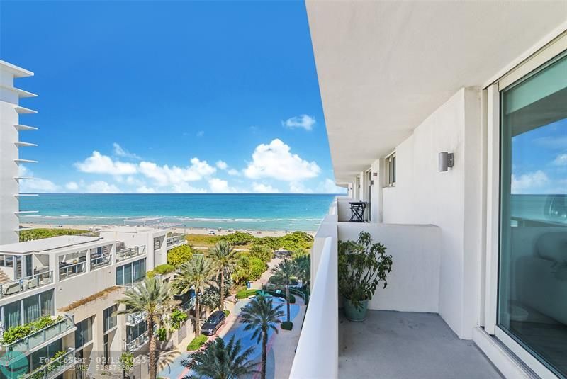 Foto principal - 9499 Collins Ave