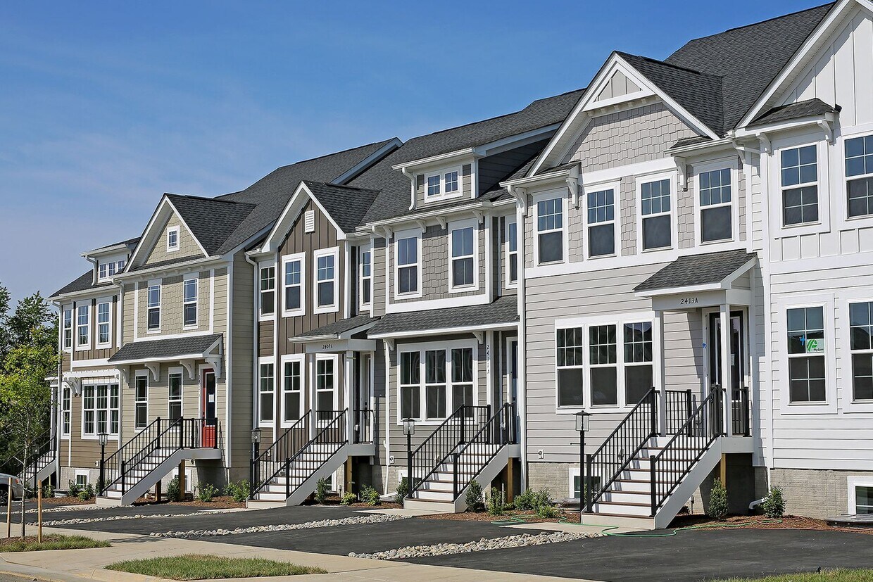 Primary Photo - Glenbrook Townhomes & Apartment Homes
