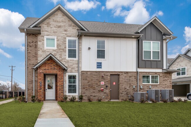 Foto del edificio - Parkwood Oaks