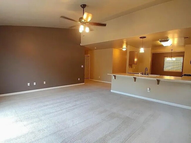 Building Photo - 4328 E Oak Ct