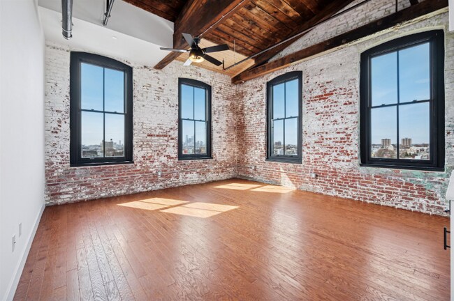 Foto del edificio - 2545 N Hancock St