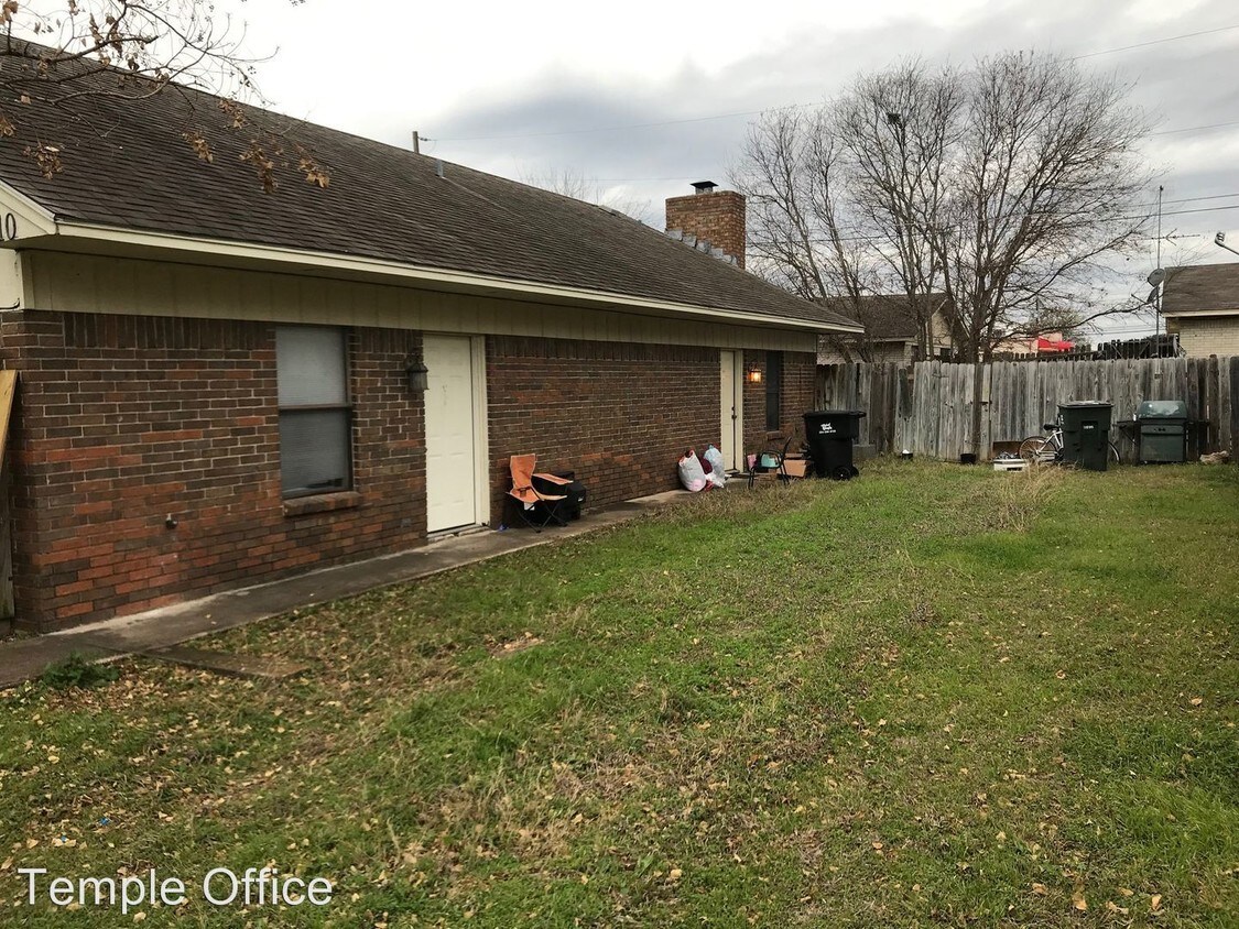 Primary Photo - 2 br, 1 bath House - 4610-A Calle Nogal