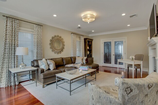 Foto del edificio - 183 Manhasset Ave