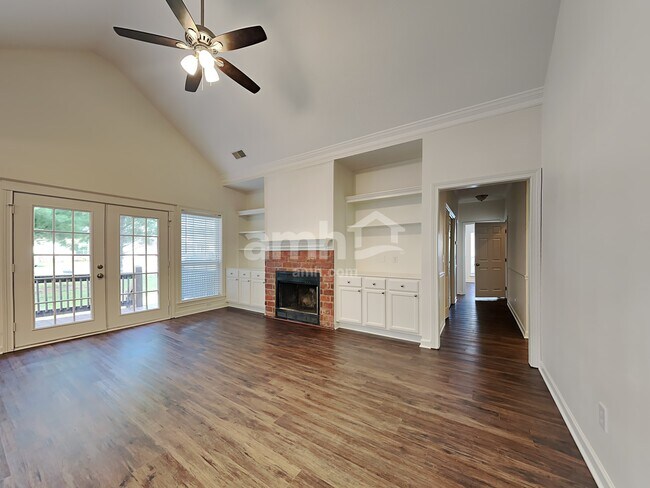 Building Photo - 109 Magnolia Drive