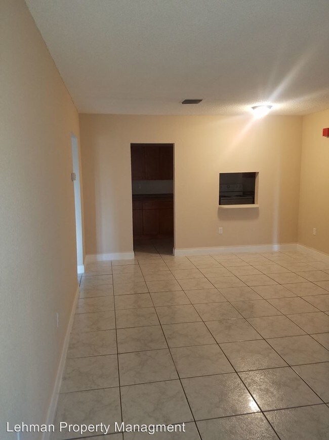 Foto del edificio - 611 NW 177th St
