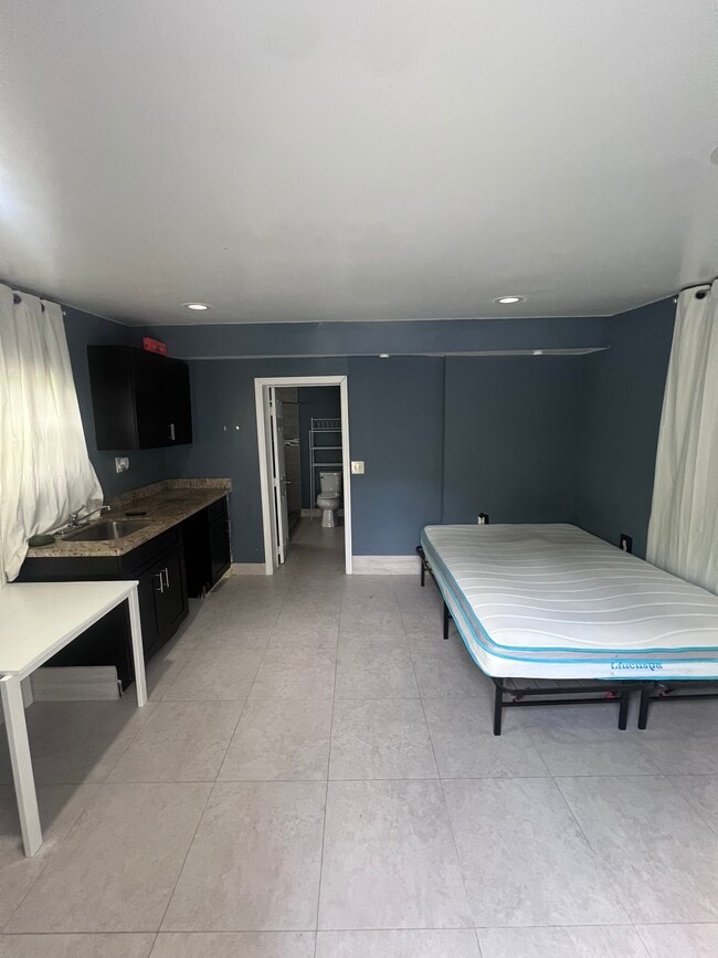 Foto del edificio - 3101 SW 14th St