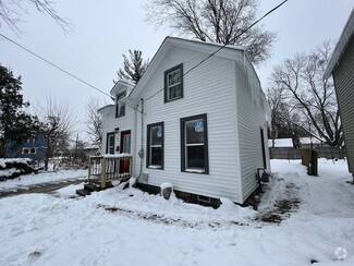 Building Photo - 62 Vandine Pl NE