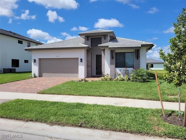 Foto del edificio - 5051 Florence Dr