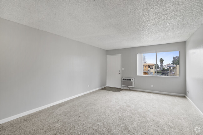 Living room - 2 Bd, 1 Ba, 790 sq ft - Parkview Village