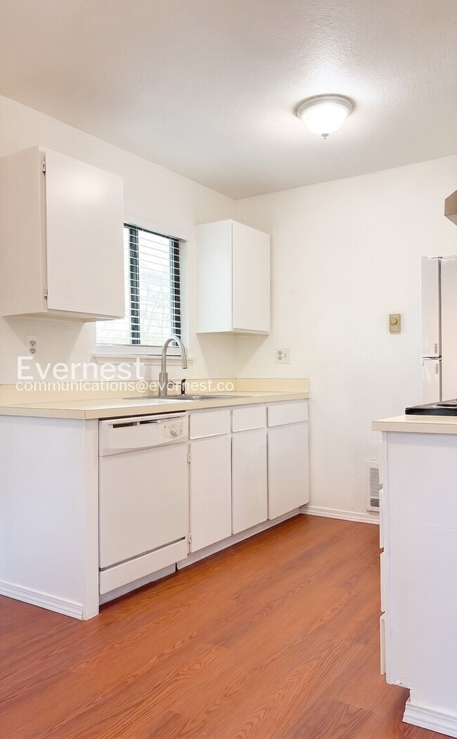 Building Photo - 1033 SW 148th St