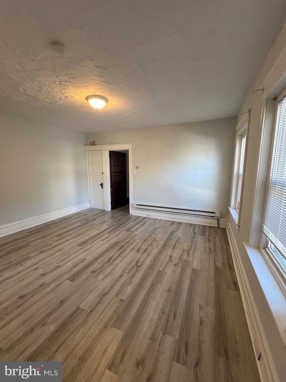 Building Photo - 33 E 4th St