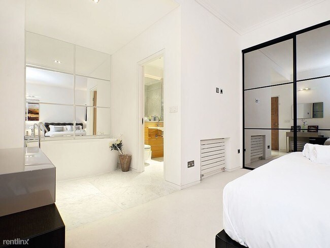 Building Photo - 1827 Jefferson Pl NW NW