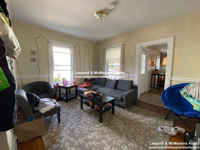 Foto del edificio - 22 Greylock Rd