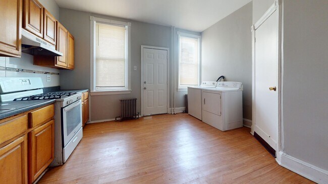 Building Photo - Nicetown 4br for Rent