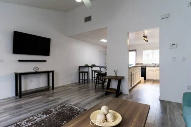 Foto del edificio - 517 S Hewes St