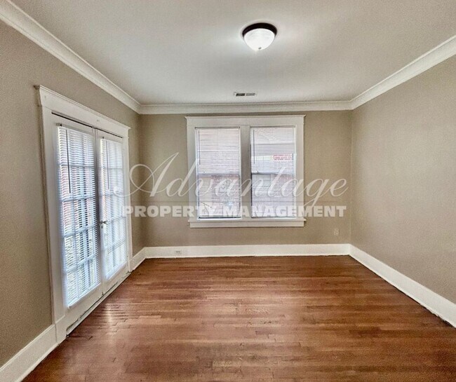 Building Photo - Modern 3 Bedroom and 2 Bathroom Home For R...